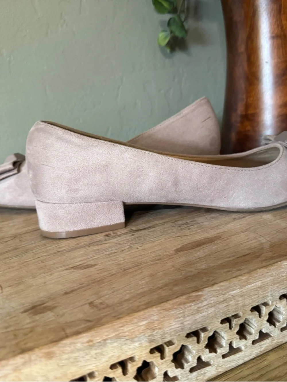 CL by Laundry Nude Suede Pointed Toe Flats Low Heel Chic
